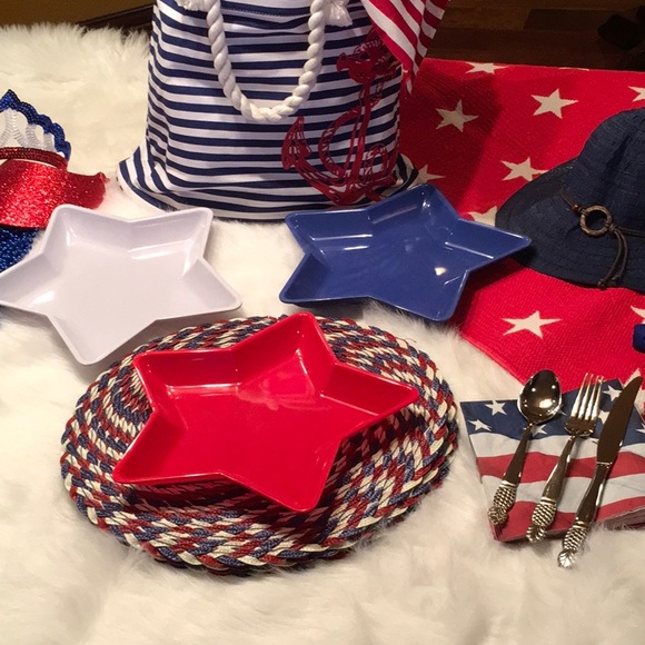 🇺🇸 4th of July 🇺🇸  15 Inch Round Placemats. 🇺🇸 Set of 4 🇺🇸 - Picture 2 of 13